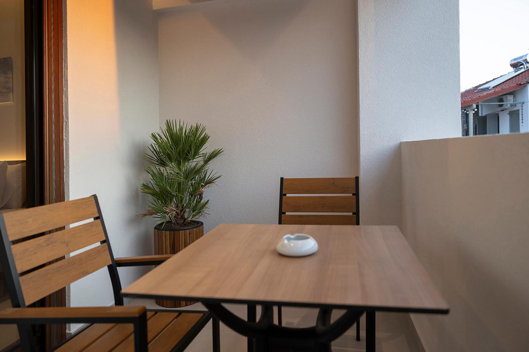 Akira Suites Afytos Eksteriør bilde